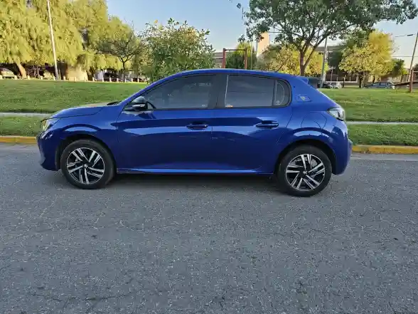 Peugeot 208 1.6 Road Trip 2023 - foto 3