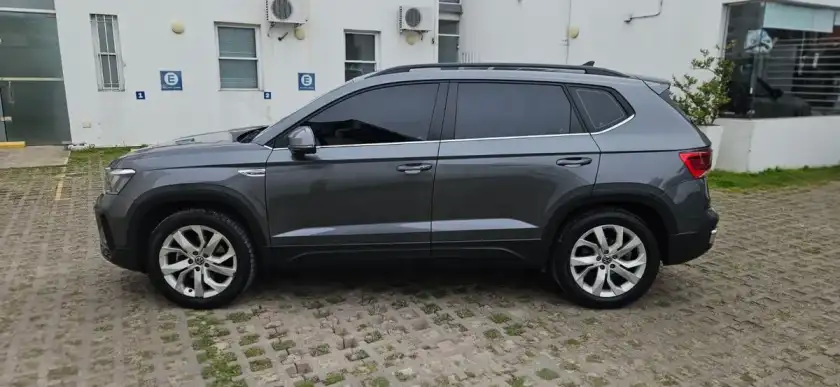 Volkswagen Taos 1.4 250 Tsi Comfortline Tiptronic 2025 - foto 3