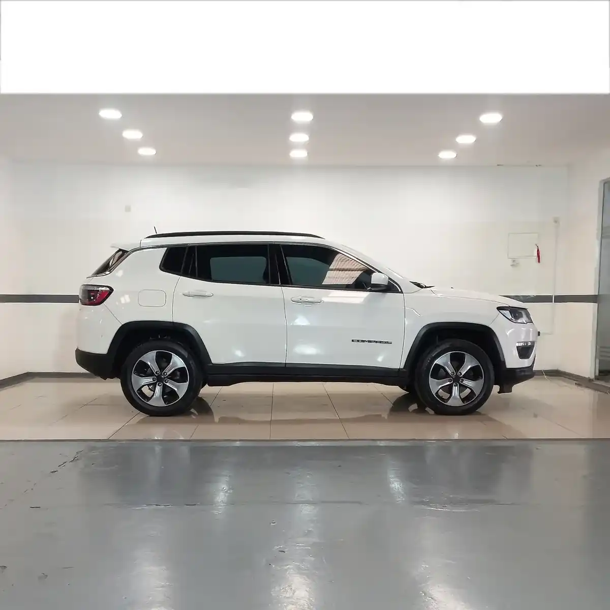 Jeep Compass 2.4 Longitude 2019 - foto 4