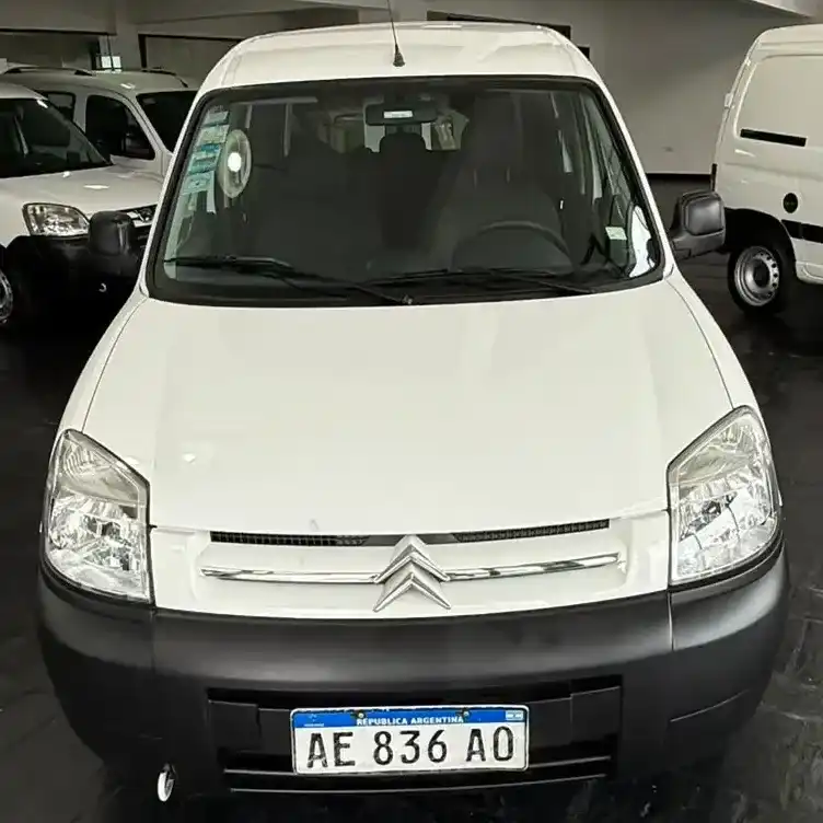 Citroën Berlingo Furgon 1.6 Vti 115 Business Mixto 2021 - foto 3