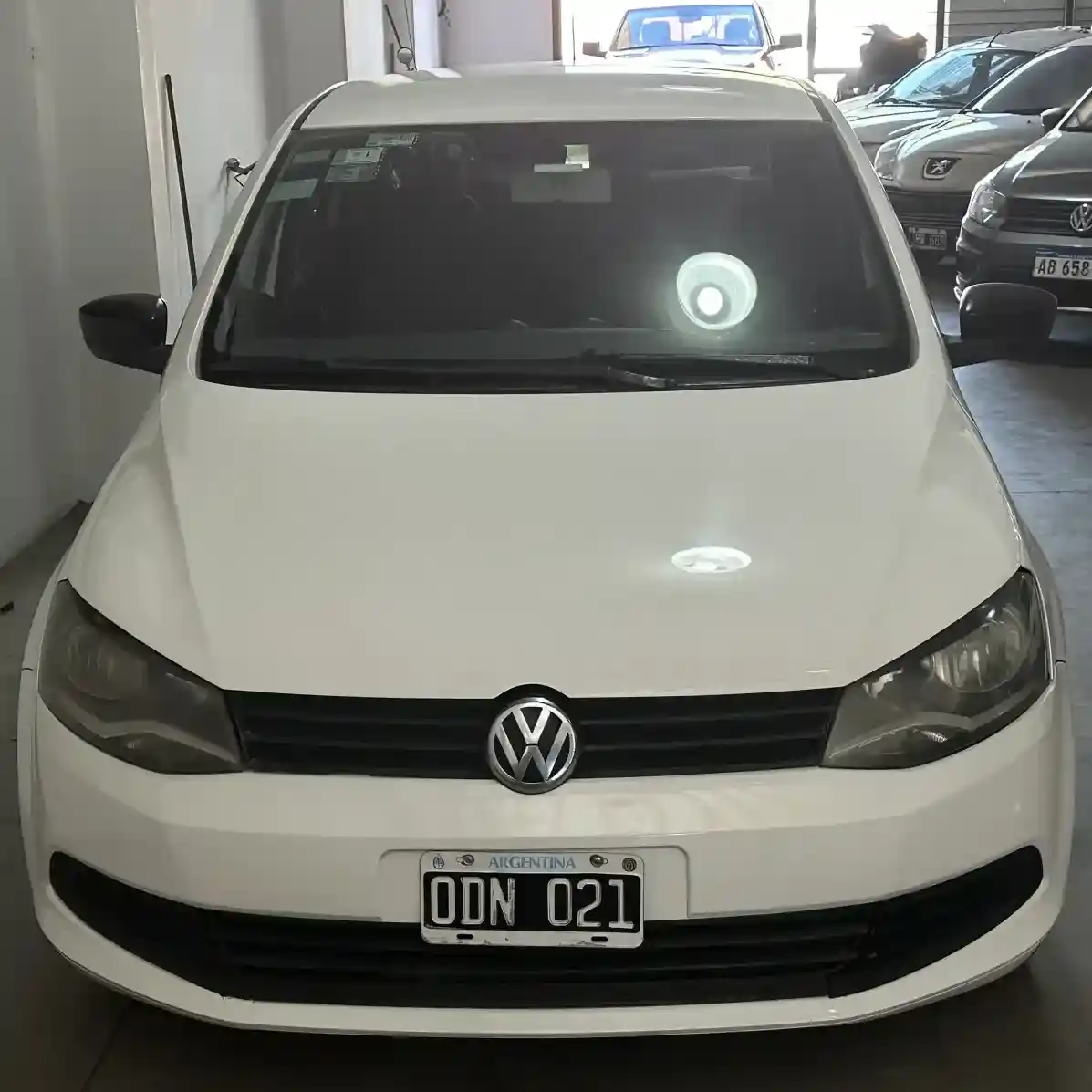 Volkswagen Voyage 1.6 Comfortline 101Cv 2014 - foto 2