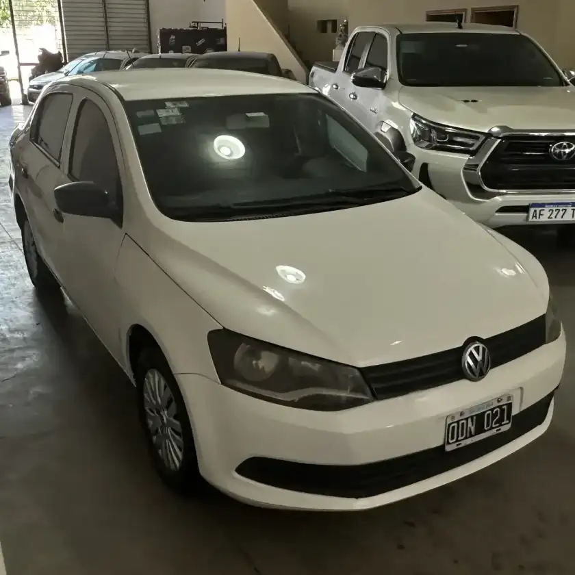 Volkswagen Voyage 1.6 Comfortline 101Cv 2014 - foto 3