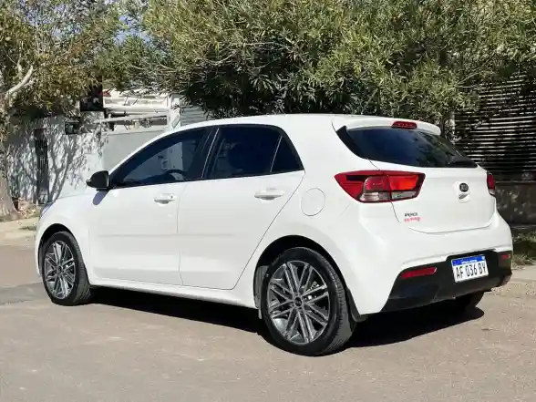 Kia Rio 1.6 Sx 6At 2020 - foto 3