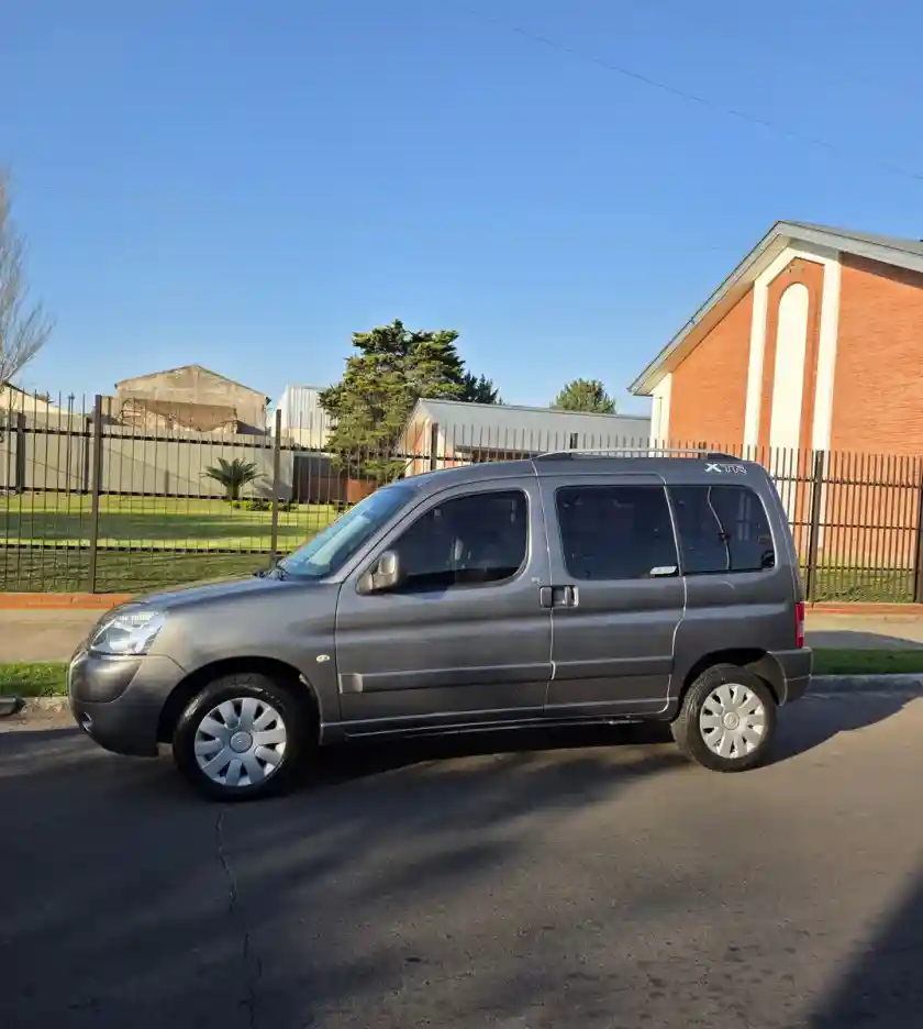 Citroën Berlingo Multispace 1.6 Xtr Hdi 92Cv 2015 - foto 3