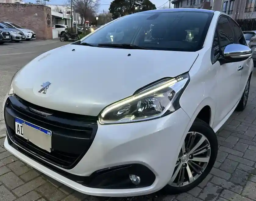 Peugeot 208 2019 - foto 1