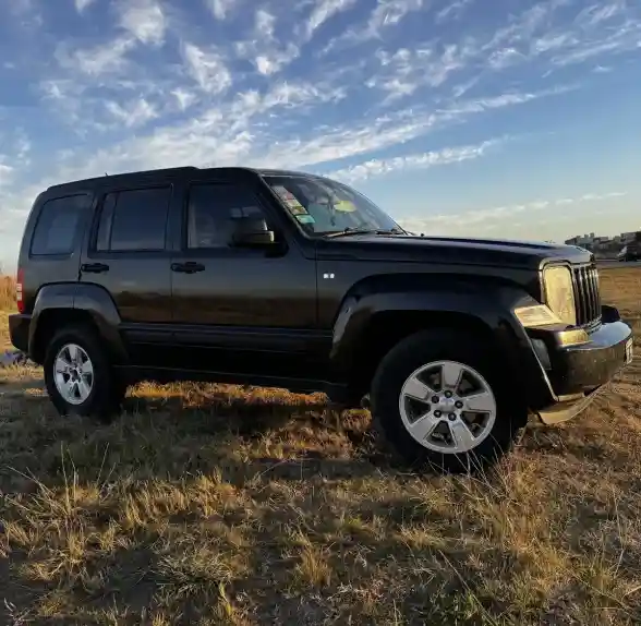 Jeep Cherokee 2.8 Sport At 2010 - foto 2