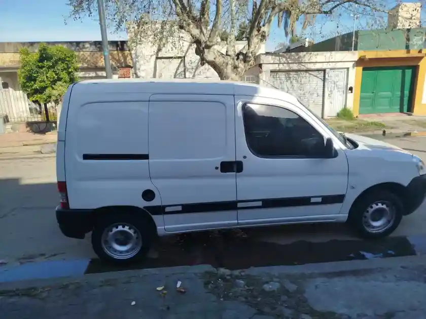 Citroën Berlingo Furgon 1.4 Bussines 75Cv 2016 - foto 3
