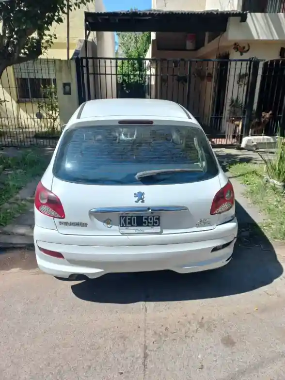Peugeot 207 1.4 Xr 2011 - foto 3