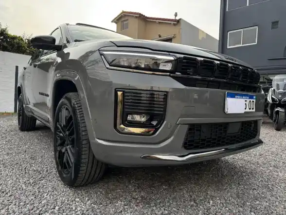 Jeep Commander 2.0 Gme Blackhawk 4X4 At9 2026 - foto 4