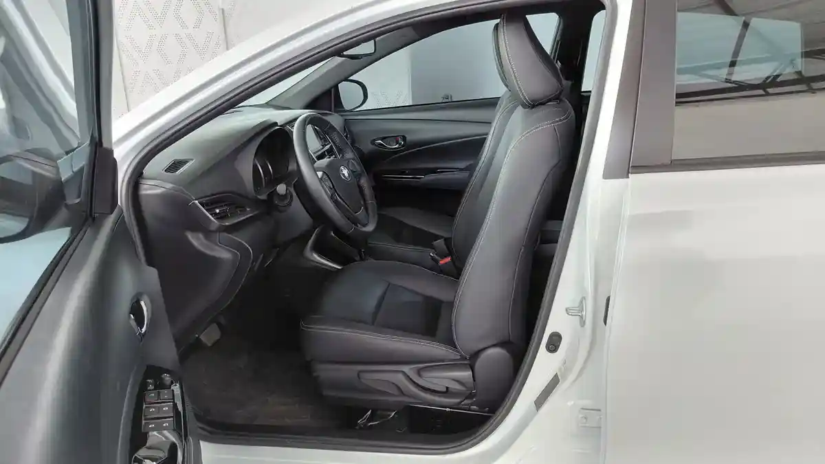 Toyota Yaris 1.5 Xls Cvt 2023 - foto 5