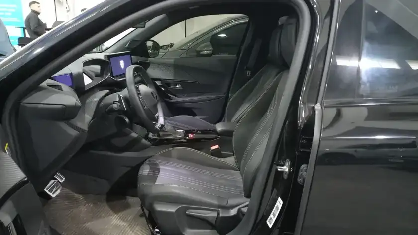 Peugeot 2008 1.0 T200 Gt Auto 2025 - foto 5