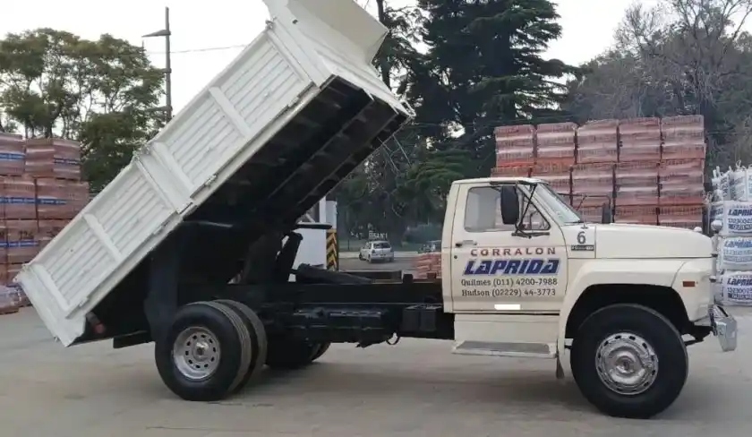 Ford 7000 2001 - foto 1