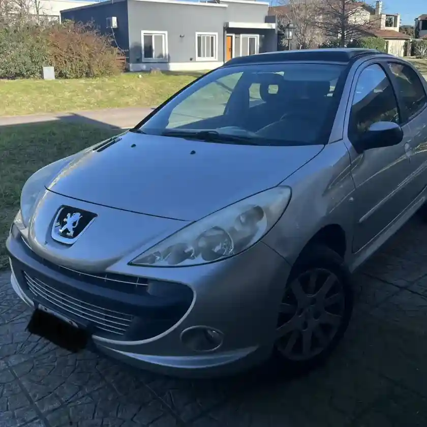 Peugeot 207 Compact 2011 - foto 1