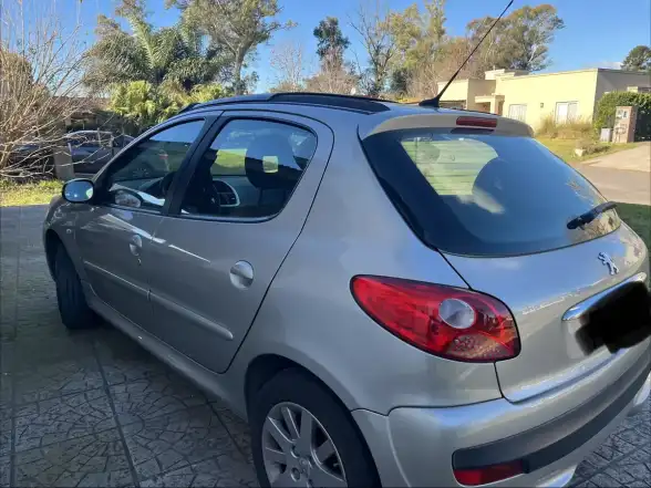 Peugeot 207 Compact 1.6 Xt 2011 - foto 3