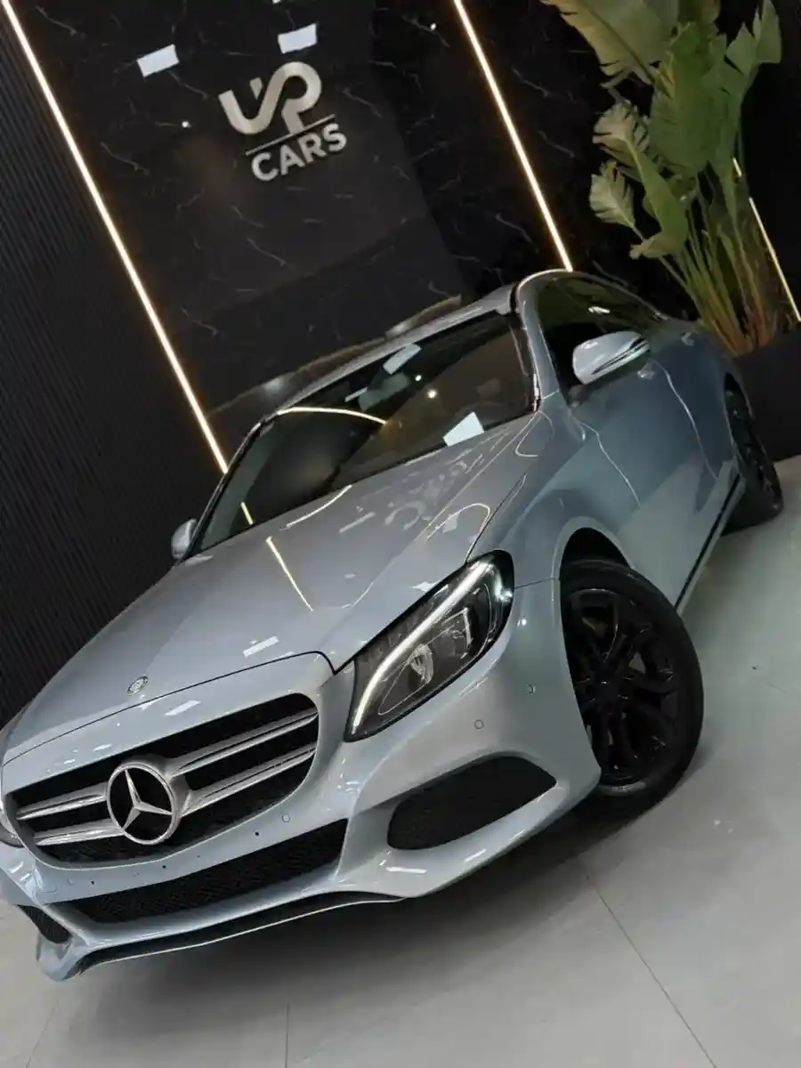 Mercedes-Benz Clase C 2.0 C250 Amg-Line 211Cv 2017 - foto 2
