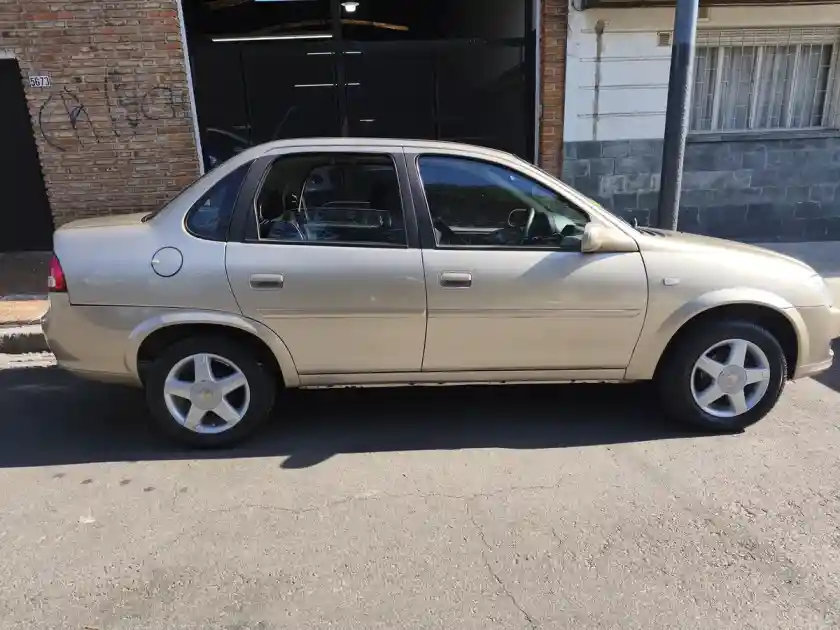 Chevrolet Classic 1.4 Lt Spirit Pack 2013 - foto 3