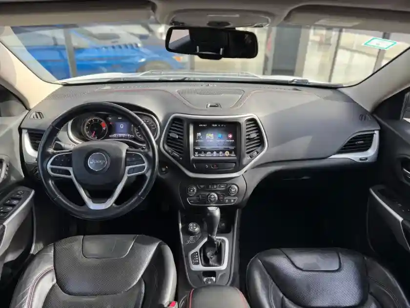 Jeep Cherokee 3.2 V6 Trailhawk 4X4 At 2018 - foto 5