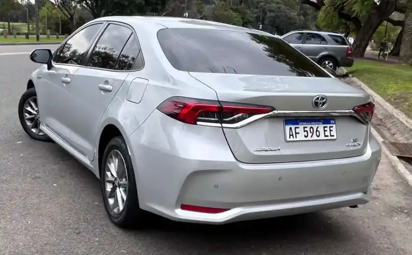 Toyota Corolla 1.8 Hev Xei Ecvt 2022 - foto 3