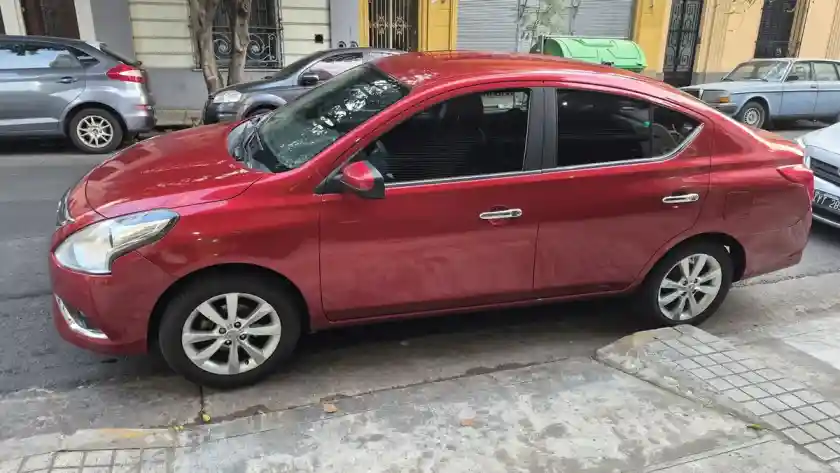 Nissan Versa 1.6 Advance 2018 - foto 2