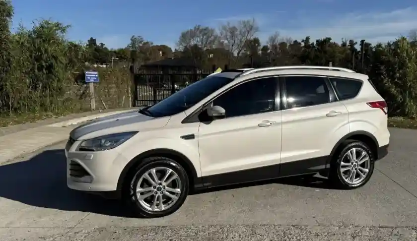 Ford Kuga 2014 - foto 1