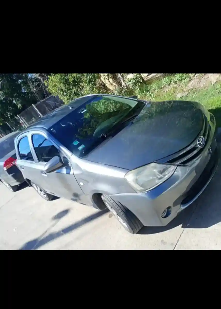 Toyota Etios 1.5 X 2014 - foto 2