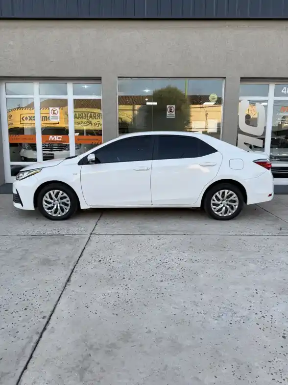 Toyota Corolla 1.8 Xli Mt 140Cv 2018 - foto 5