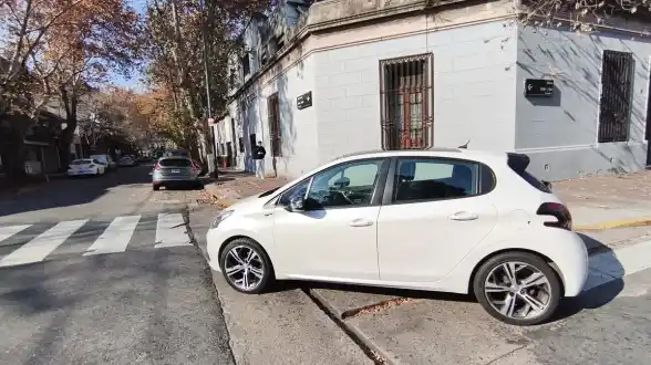 Peugeot 208 1.6 Gt Thp 2016 - foto 2