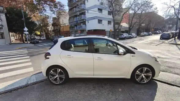 Peugeot 208 1.6 Gt Thp 2016 - foto 3