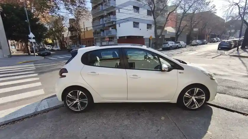 Peugeot 208 1.6 Gt Thp 2016 - foto 4