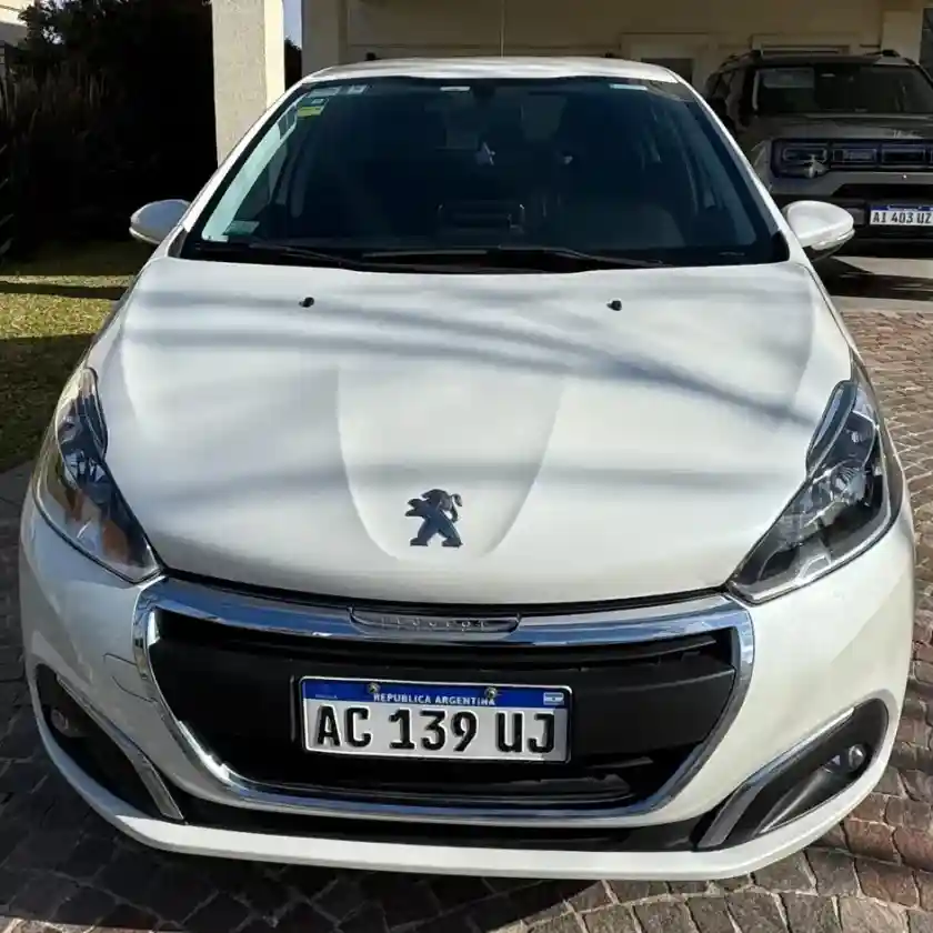 Peugeot 208 1.6 Allure 2018 - foto 2