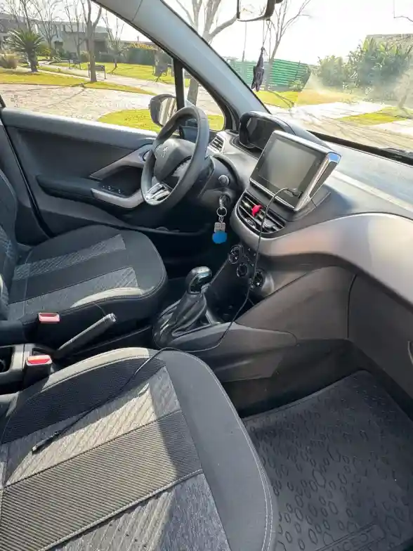 Peugeot 208 1.6 Allure 2018 - foto 4
