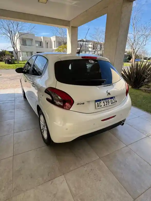 Peugeot 208 1.6 Allure 2018 - foto 5