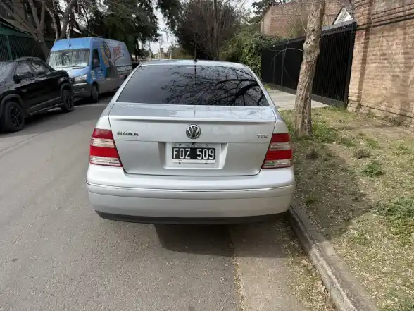 Volkswagen Bora 1.9 I Trendline 2006 - foto 2