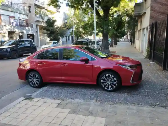 Toyota Corolla 1.8 Hev Seg Ecvt 2021 - foto 3
