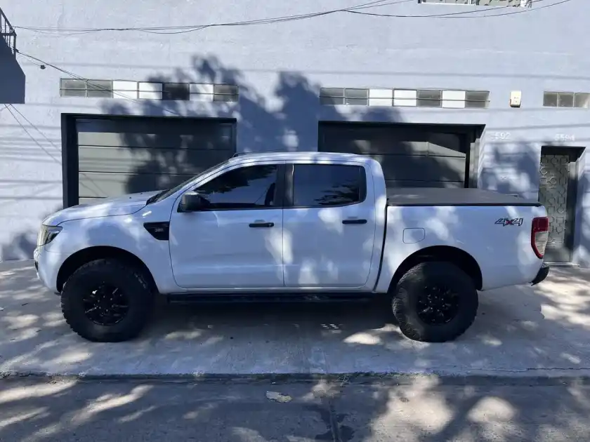 Ford Ranger 3.2 Cd 4X4 Xls Tdci 200Cv 2016 - foto 2