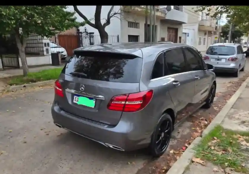 Mercedes-Benz Clase B 1.6 B200 2016 Edition 156Cv At 2016 - foto 5