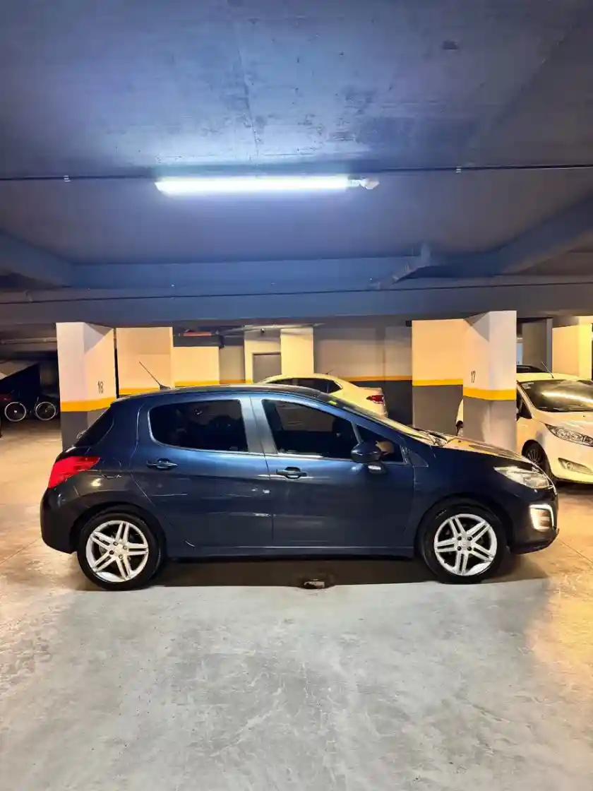 Peugeot 308 2.0 Feline 143Cv 2013 - foto 1