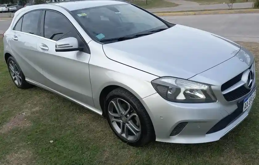 Mercedes-Benz Clase A 1.6 A200 Urban 156Cv 2017 - foto 3