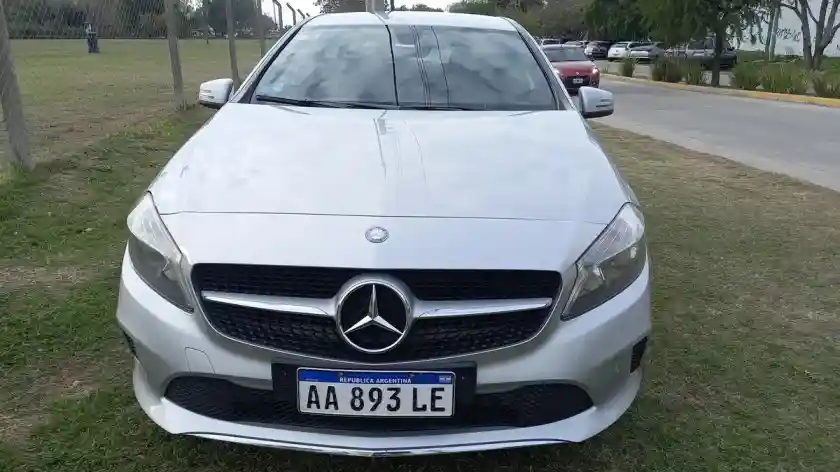 Mercedes-Benz Clase A 1.6 A200 Urban 156Cv 2017 - foto 4
