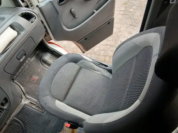 Mercedes-Benz Sprinter 2.5 308 Furgon 3000 V1 2004 - foto 5