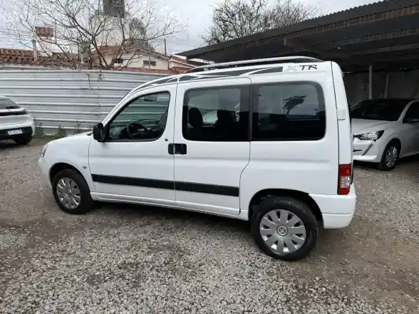 Citroën Berlingo Multispace 1.6 Xtr Hdi 92Cv 2023 - foto 5