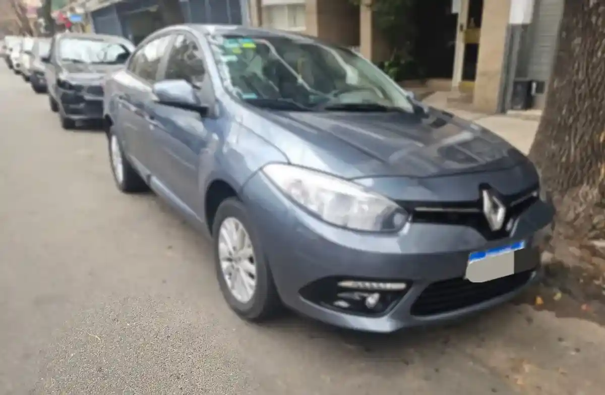 Renault Fluence 2.0 Ph2 Luxe 143Cv 2016 - foto 2