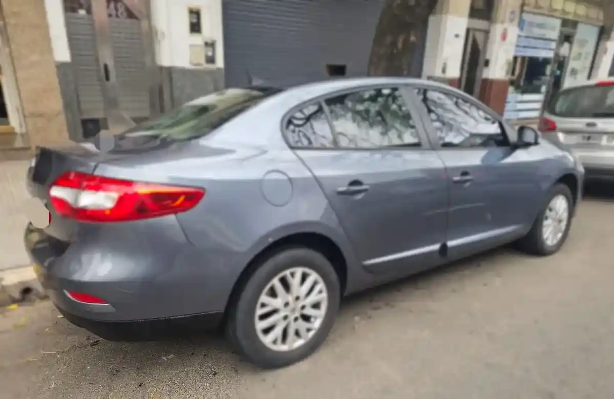 Renault Fluence 2.0 Ph2 Luxe 143Cv 2016 - foto 4