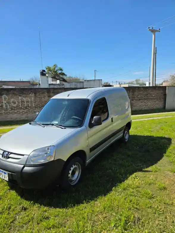 Peugeot Partner 1.6 Hdi Confort 2021 - foto 1