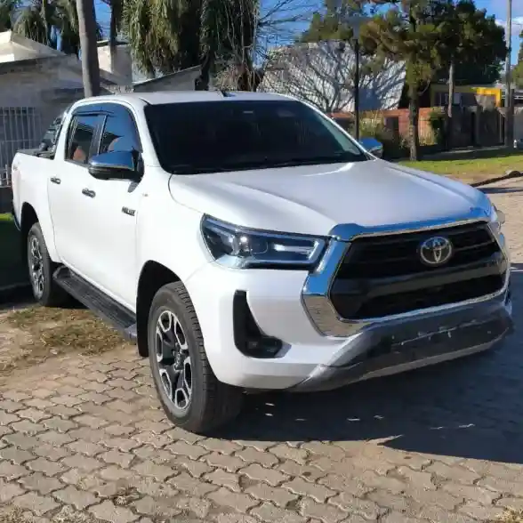 Toyota Hilux Pick-Up 2023 - foto 1