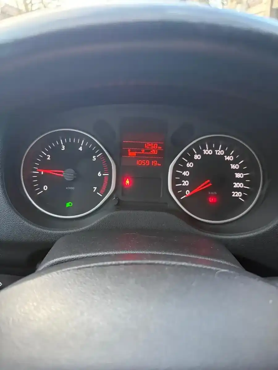 Citroën C-Elysée 1.6 Feel Vti 115 2017 - foto 3