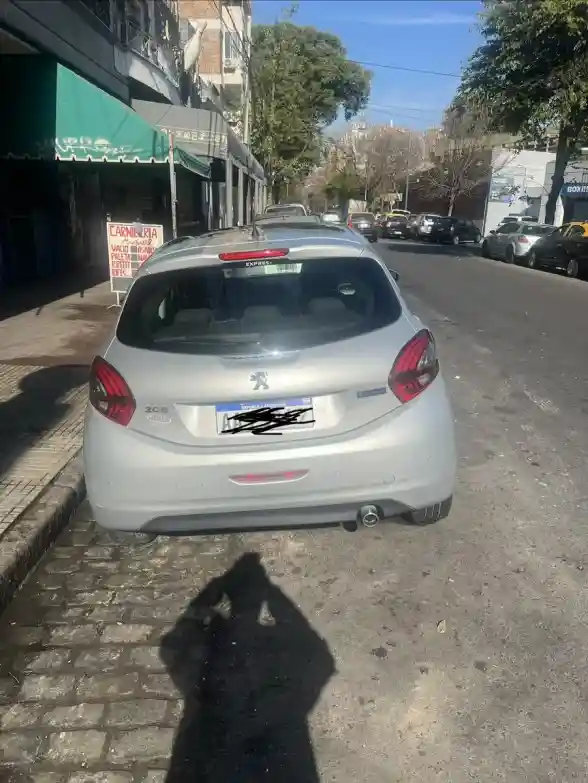 Peugeot 208 1.6 Allure 2016 - foto 4