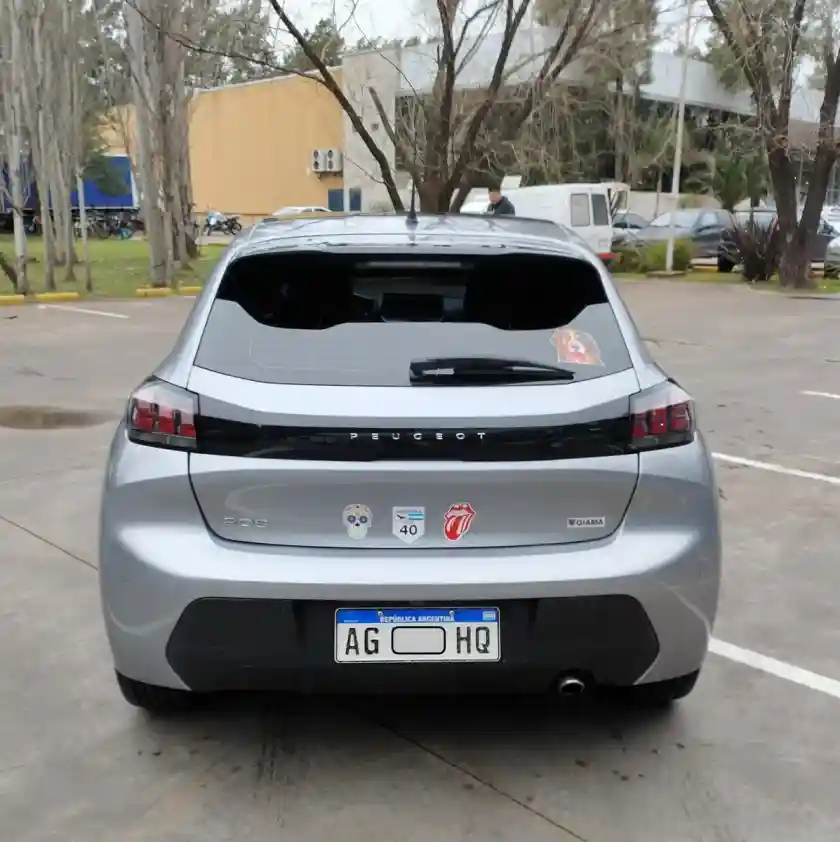 Peugeot 208 1.6 Feline Tiptronic 2023 - foto 4