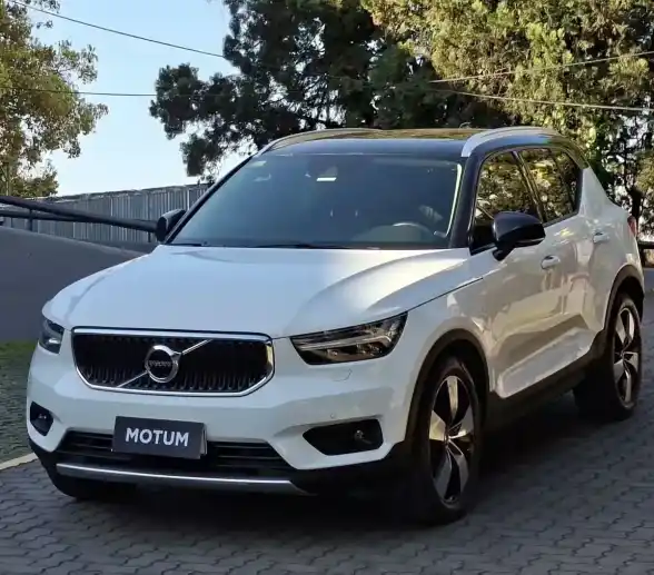 Volvo XC40 2020 - foto 1