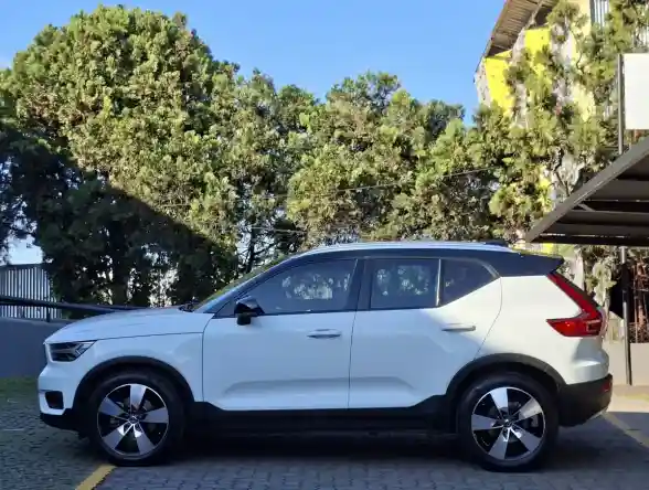 Volvo Xc40 2.0T T4 Momentum Fwd 2020 - foto 4